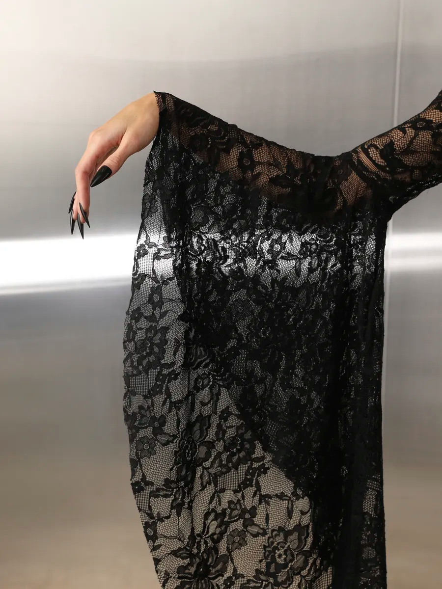 Gothyx® Nocturne Empress – Velvet & Lace Gothic Gown